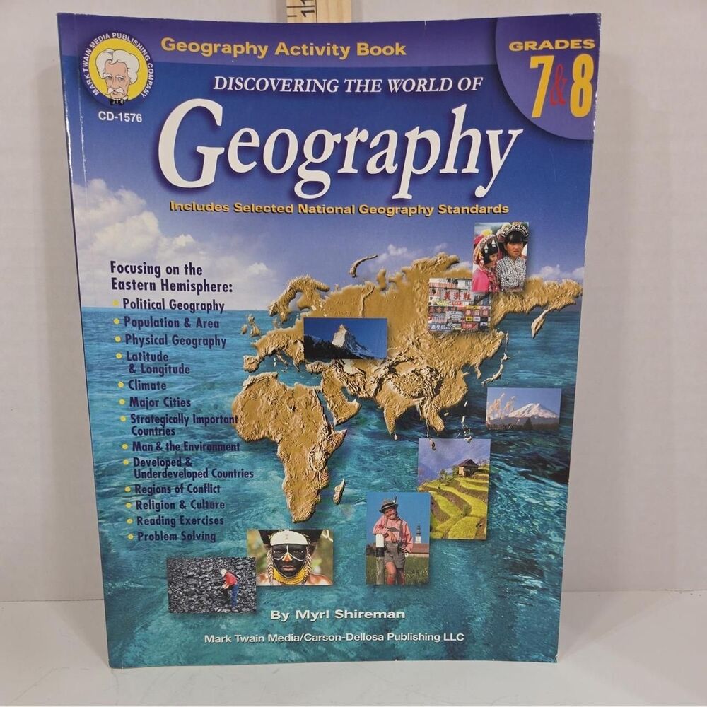 Books - Picture 2 of 7